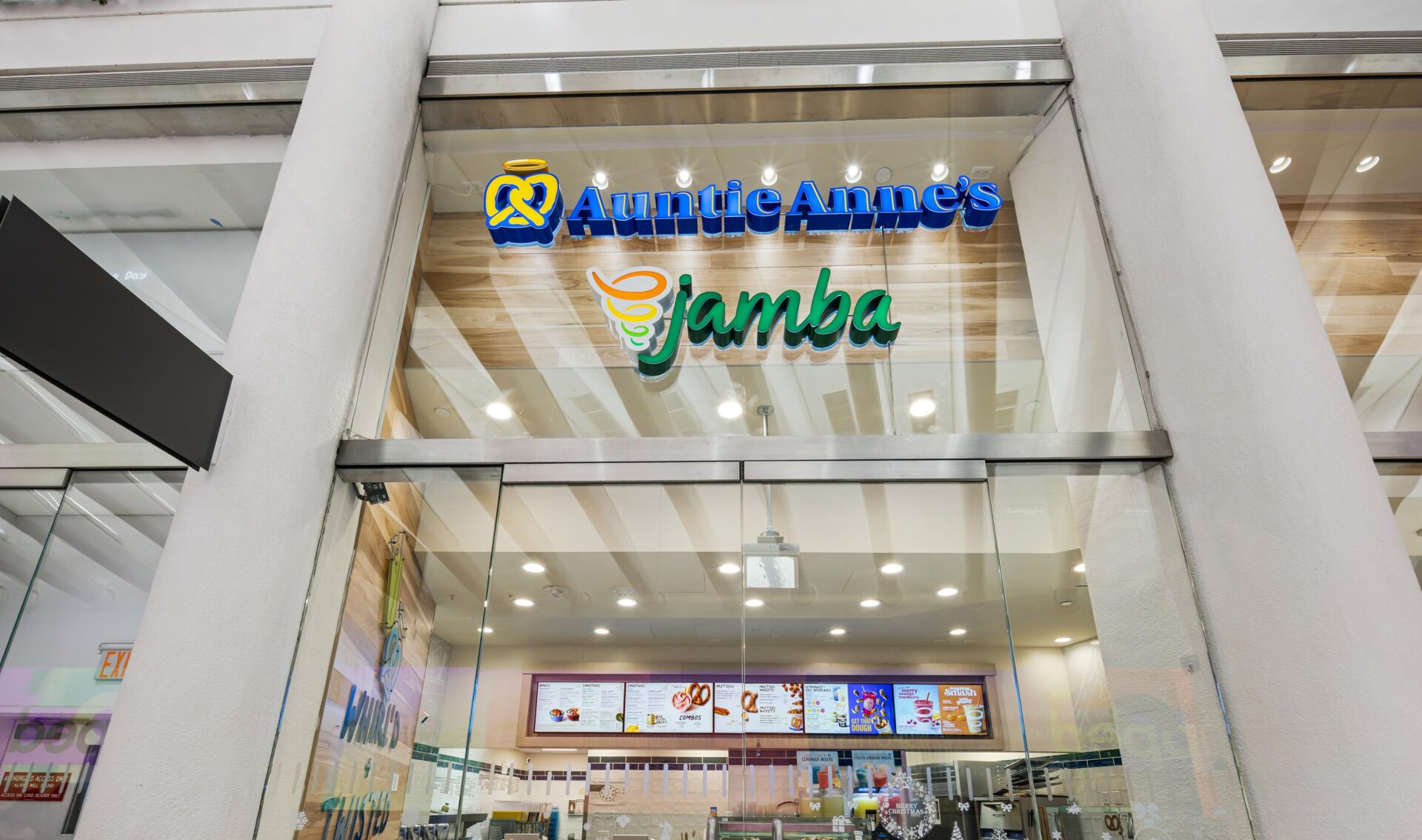 Jamba Juice cobrand exterior